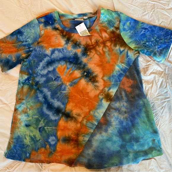 Womens Logo Lounge Tie Die Shirt.  Very Cozy with cute side pockets.  Never worn - Picture 6 of 13